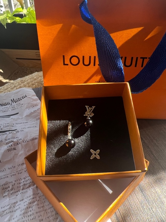 Louis Vuitton Jewelry - LV Black and Silver Pearl Drop Earrings
